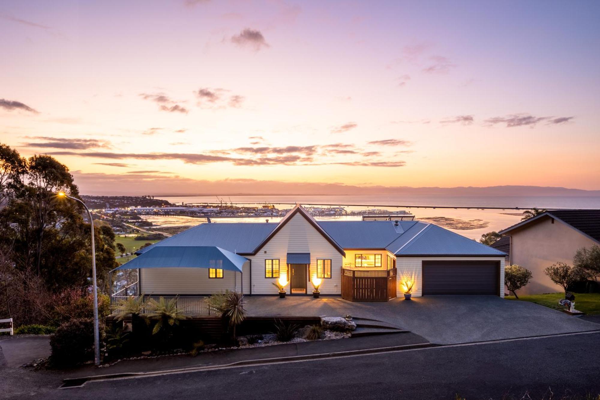 Twin Peaks Luxury Sea View Villa Nelson Exterior photo