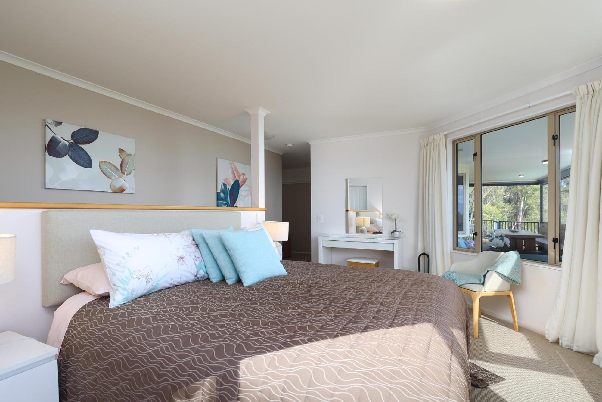 Twin Peaks Luxury Sea View Villa Nelson Exterior photo