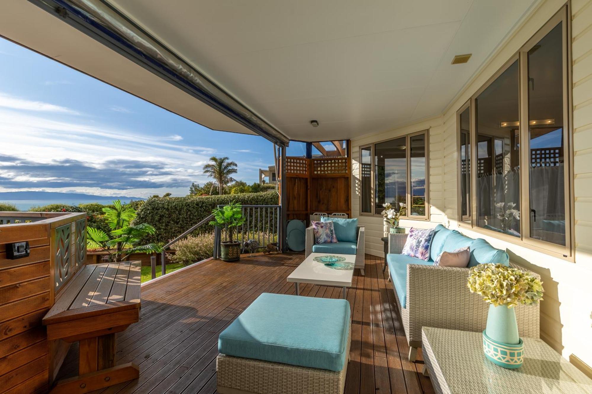 Twin Peaks Luxury Sea View Villa Nelson Exterior photo